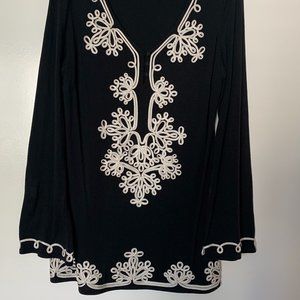 Tunic top, black, size Large